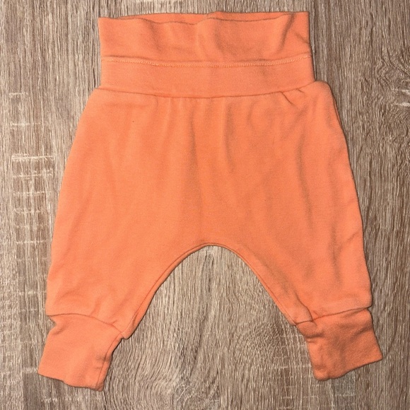 Assorted pants bundle - Picture 2 of 4